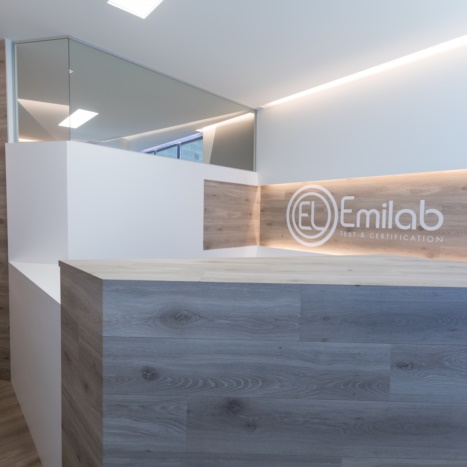 Bancone reception ufficio su misura 