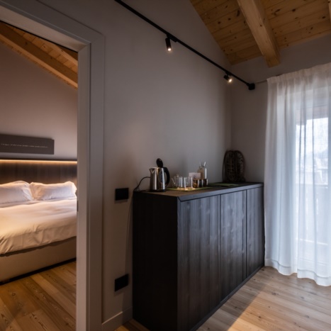 camera hotel in legno antracite 