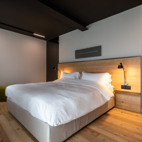 camera hotel in legno di larice 