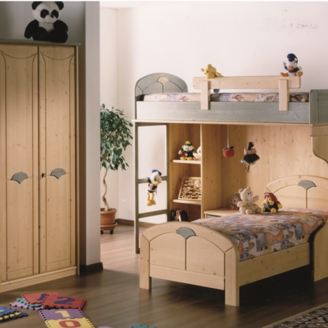 Cameretta Ingrid componibile in Abete. Letto soppalco con scala e pedana. 
