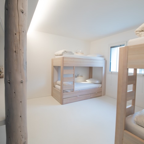 Letto castello in larice sbiancato su misura 