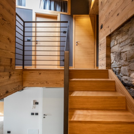 scala e porte in rovere naturale 