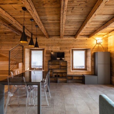 zona living in legno vecchio 